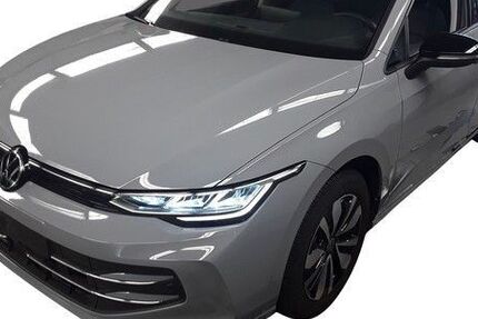 VW Golf 11.600 km 27.349 € Meißen 01662