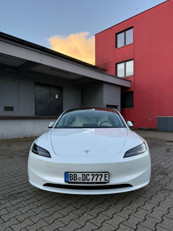 Tesla Model 3 35.000 km 36.500 € Leonberg 71229
