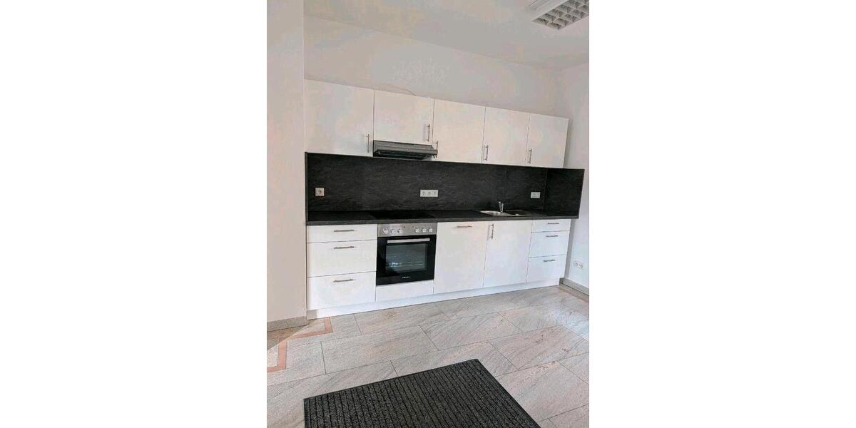 Erdgeschoßwohnung Mellrichstadt - 4 Zimmer, 100 m&sup2;, 750&euro; | Angebot:25902234