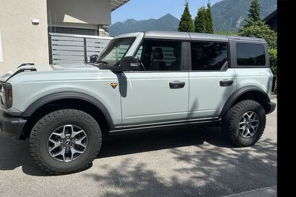 Ford Bronco 18.000 km 55.400 € Grassau 83224