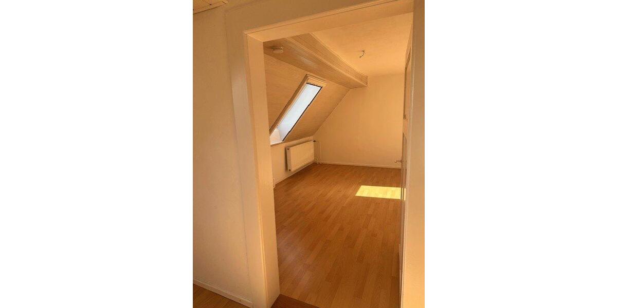 Einfamilienhaus Gunzenhausen - 6 Zimmer, 240 m&sup2;, 1.450&euro; | Angebot:26272535