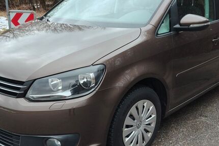 VW Touran 97.637 km 9.675 &euro; München 81927