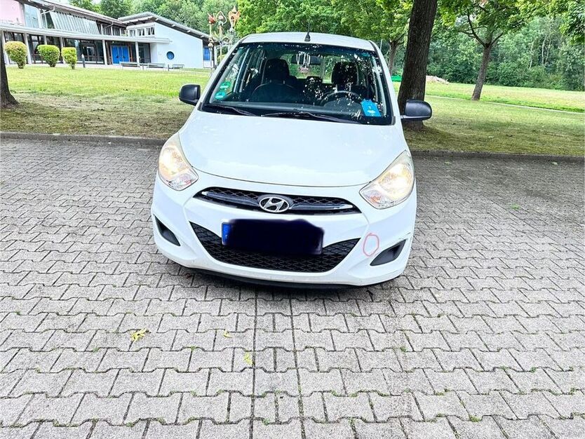 i10