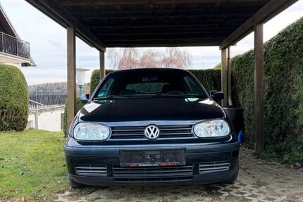 VW Golf 184.000 km 2.950 &euro; Engelskirchen 51766