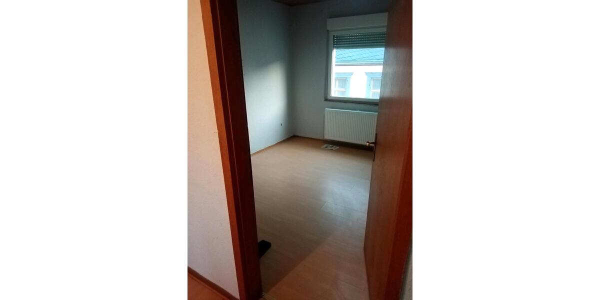 Reihenhaus Bad Breisig - 5 Zimmer, 110 m&sup2;, 220.000&euro; | Angebot:26598173