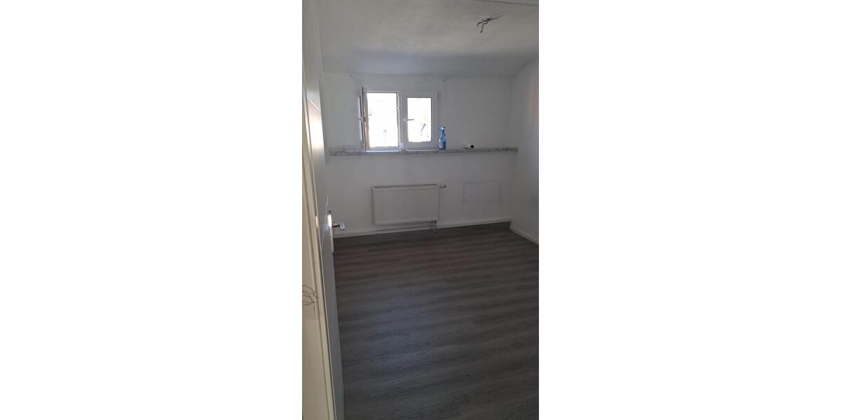 Etagenwohnung Steinen - 4 Zimmer, 110 m&sup2;, 1.300&euro; | Angebot:25046523