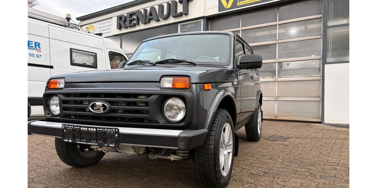 Lada Niva 47.000 km 17.590 &euro; Liebenau 31618