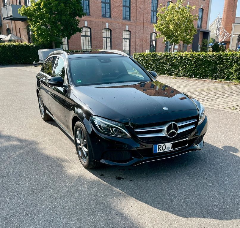 Mercedes-Benz C 250 99.221 km 19.600 € München 81543
