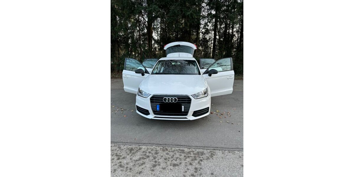 Audi A1 155.555 km 9.200 &euro; Munchen 81825