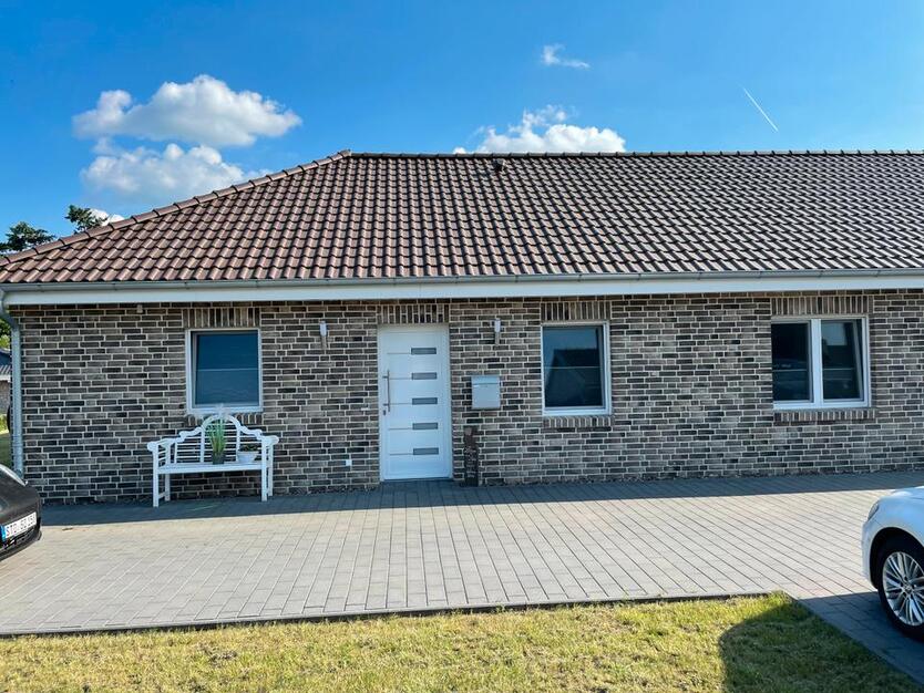 Bungalow mit Garten & Wärmepumpe zimmer