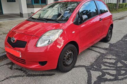 Toyota Yaris 185.000 km 3.200 &euro; Puchheim 82178
