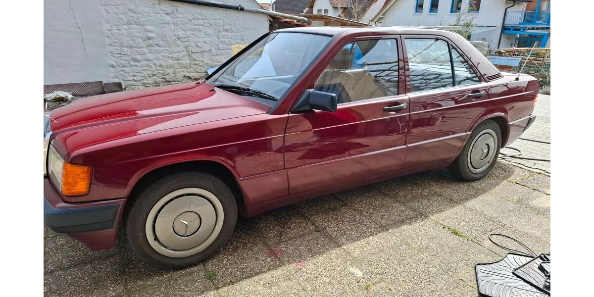 Mercedes-Benz 190 99.050 km 5.900 &euro; Malsch 69254