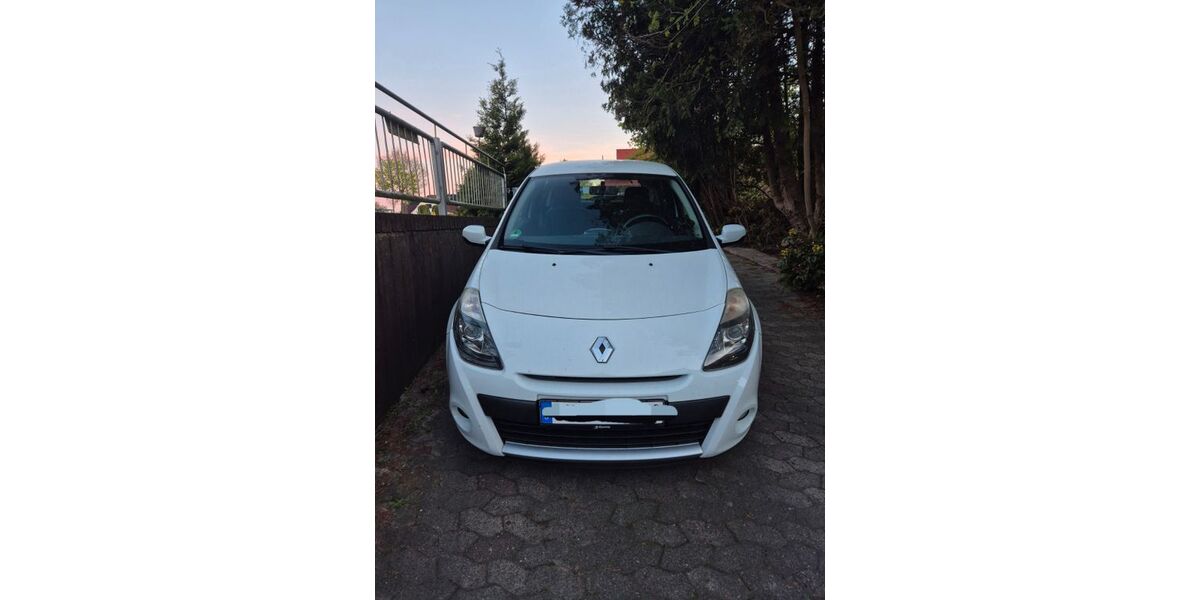 Renault Clio 127.000 km 3.000 &euro; Hambergen 27729