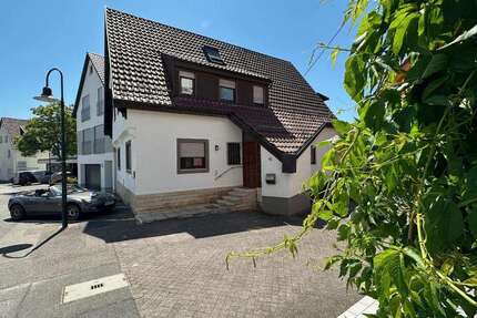 Haus Steinenbronn - 6 Zimmer, 190 m&sup2;, 2.900&euro; | Angebot:27161512