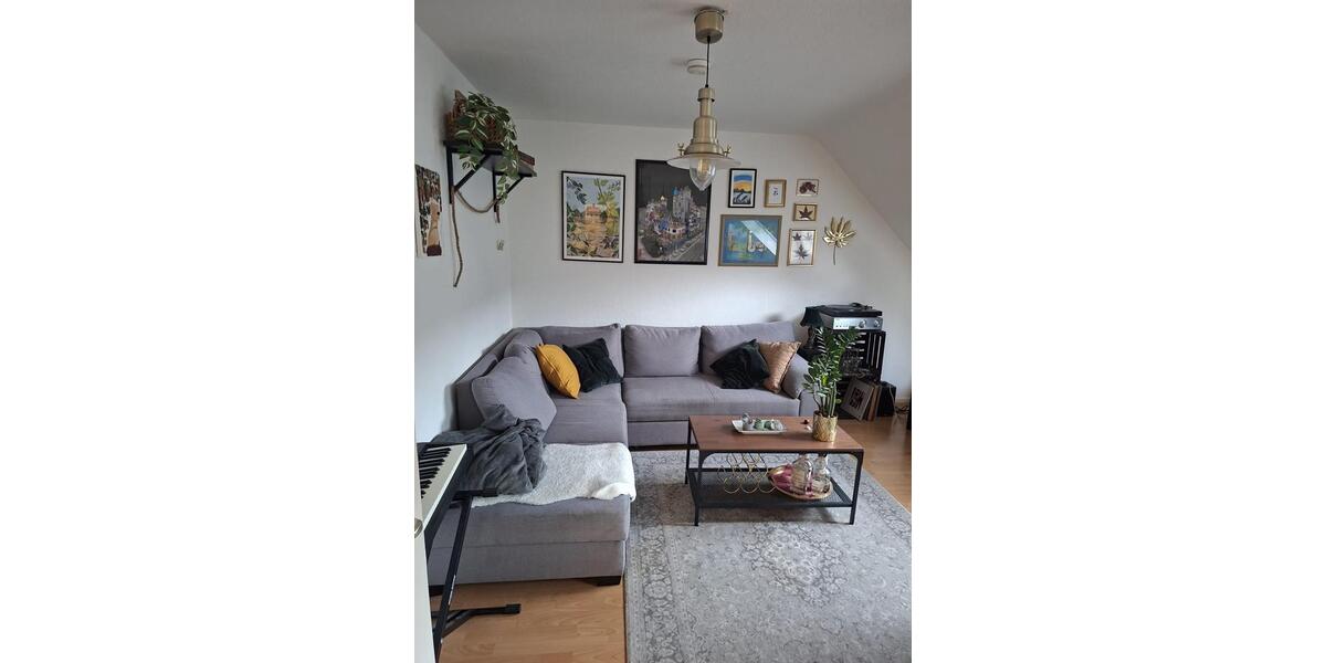 Dachgeschoßwohnung Essen Stadtbezirk III - 2 Zimmer, 43 m&sup2;, 470&euro; | Angebot:26656171