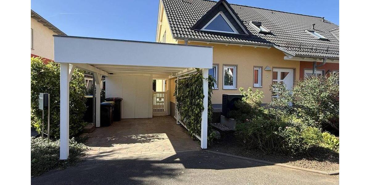 Doppelhaushälfte mit Carport - Erstbezug nach Sanierung 3 zimmer