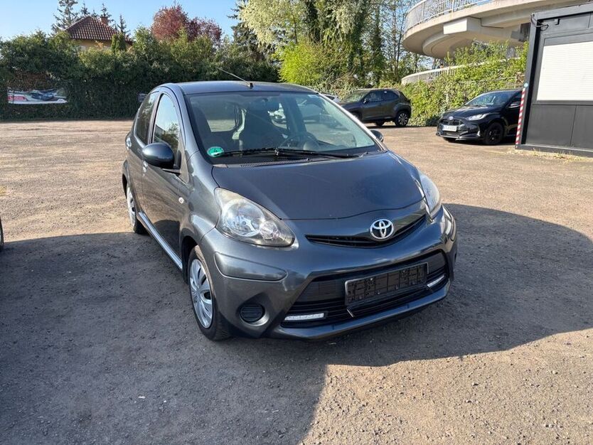Aygo (X)