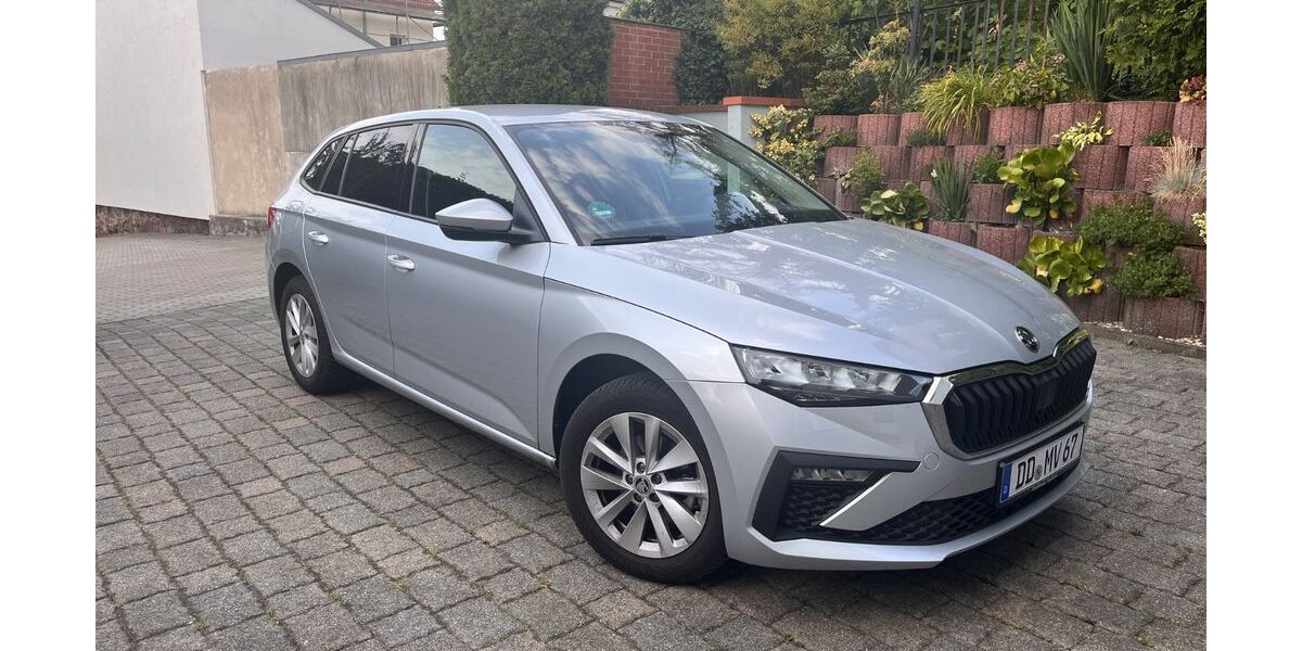 Skoda Scala 17.000 km 17.500 &euro; Dresden 01189
