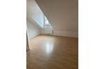 Dachgeschoßwohnung Roding - 4 Zimmer, 135 m&sup2;, 700&euro; | Angebot:25058112