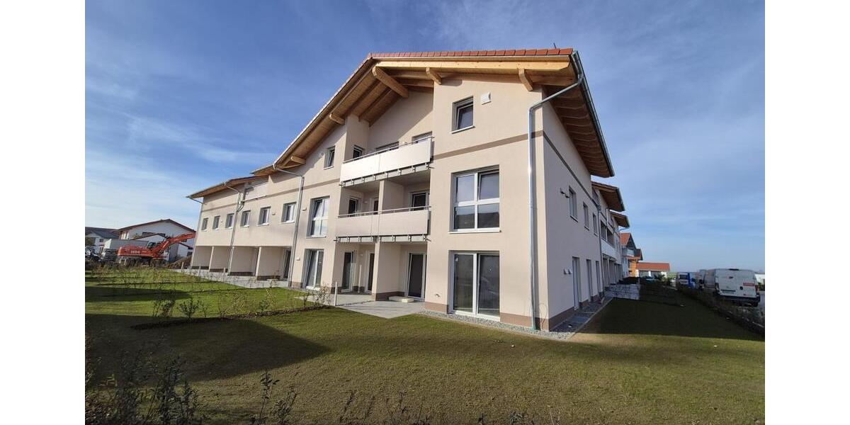 Erstbezug 3-Zimmer-Wohnung im Vierseithof: Whg. 30 mit EBK, Terrasse, Garten und Tiefgarage 3 zimmer