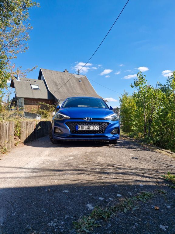 i20