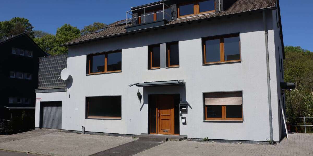 Etagenwohnung Aachen Laurensberg - 4 Zimmer, 110 m&sup2;, 1.800&euro; | Angebot:27160934