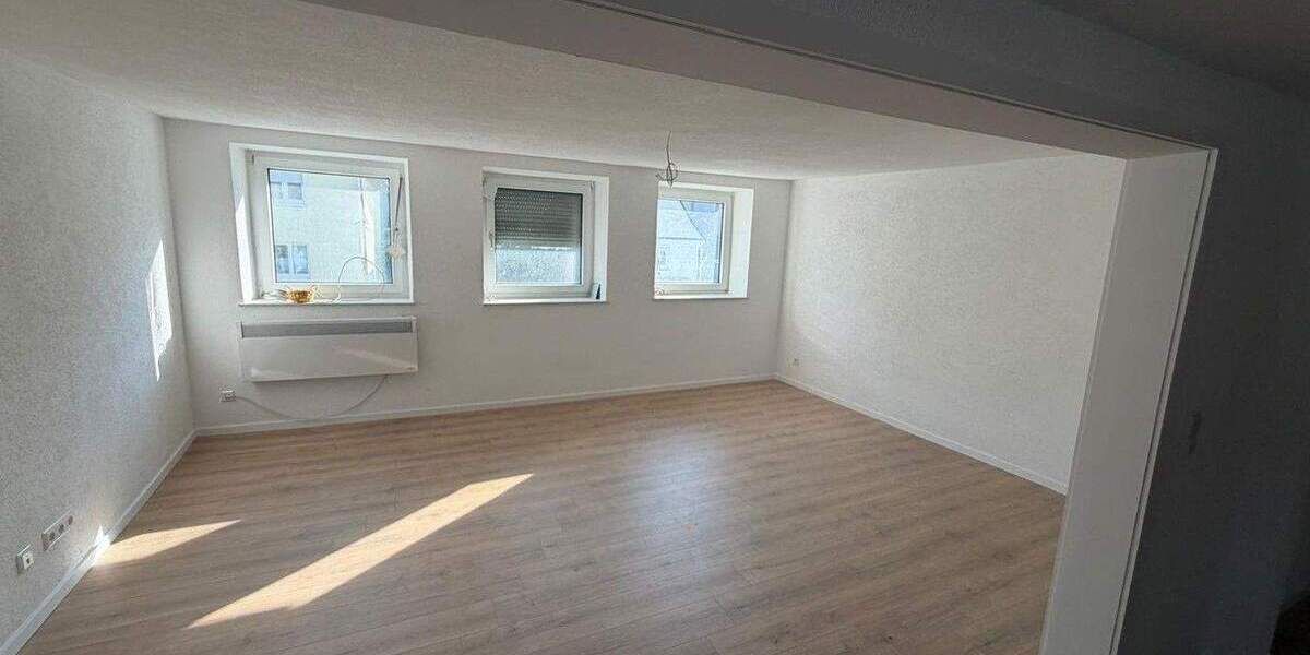 Etagenwohnung Langenau (Albeck) Albeck - 6 Zimmer, 148 m&sup2;, 250.000&euro; | Angebot:25824686