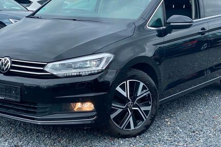 VW Touran 158.609 km 18.999 &euro; Mittenwalde 15749