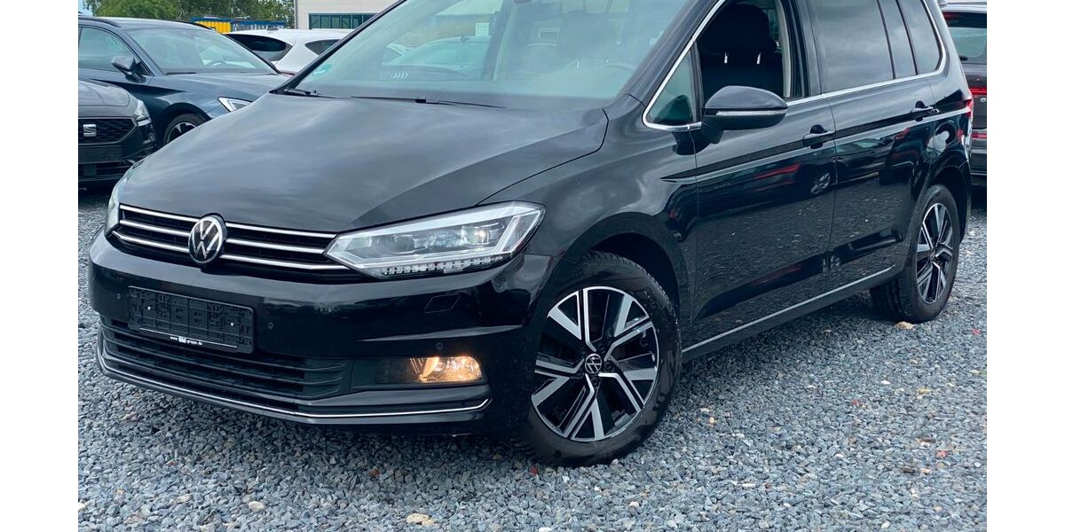 VW Touran 158.609 km 18.999 &euro; Mittenwalde 15749