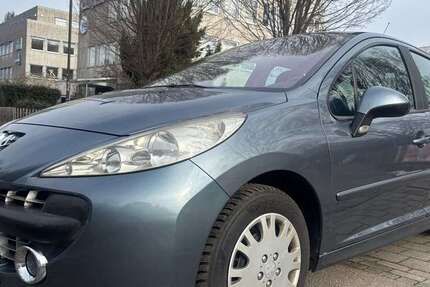 Peugeot 207 46.100 km 4.770 &euro; Riemerling 85521