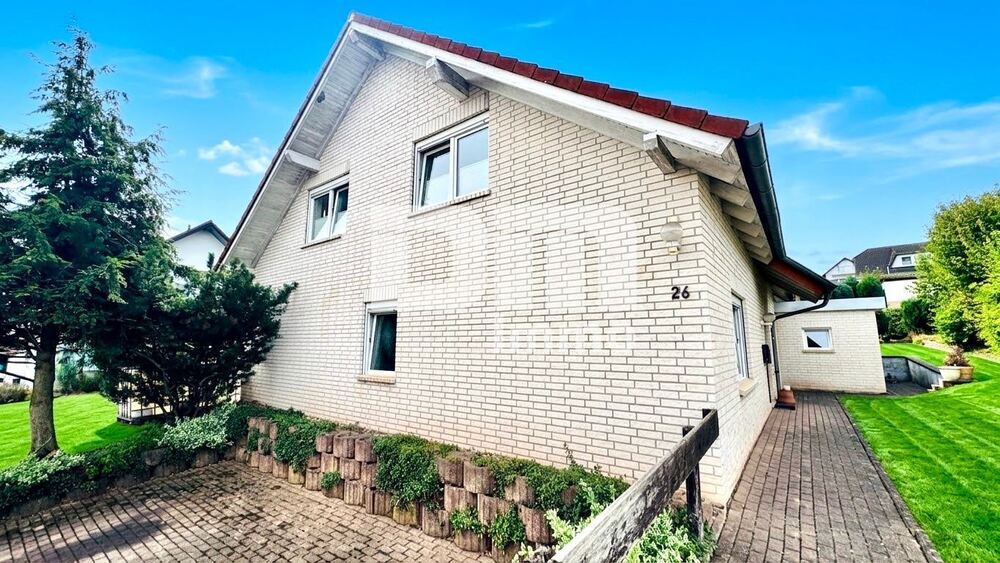 Großzügiges Ein- bis Zweifamilienhaus mit Terrasse und großem Garten - Einfamilienhaus Allendorf (Eder) | Angebot:27298317