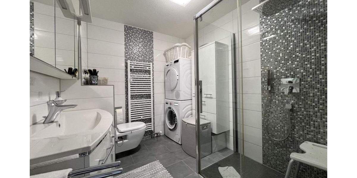 Etagenwohnung Bretten - 4 Zimmer, 90 m&sup2;, 289.000&euro; | Angebot:25777705