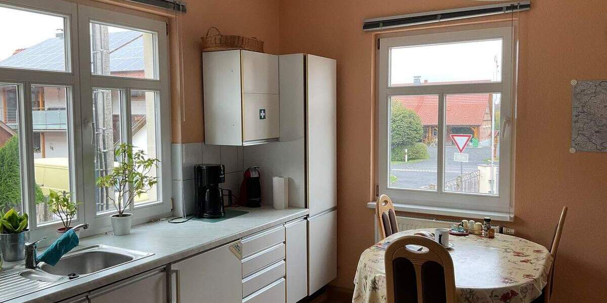 Mehrfamilienhaus, Wohnhaus Straufhain Streufdorf - 8 Zimmer, 220 m&sup2;, 195.000&euro; | Angebot:25733252