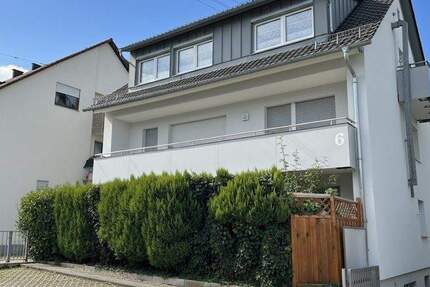 Schicke, vollständig renov. 2 12 Zimmerwohnung m. EBK u. zwei Balkonen in ruhiger Lage 2 zimmer