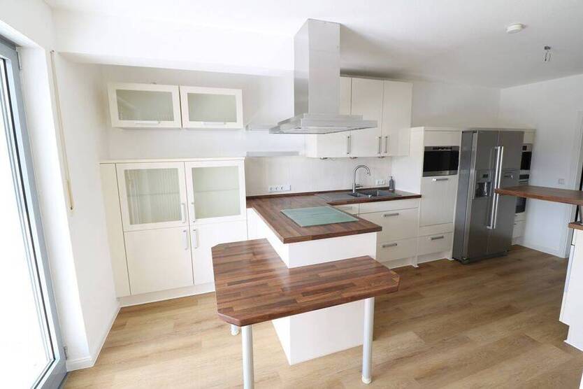 Exklusive, großzügige PenthouseWohnung mit Garage und Platz für eine Familie (Toplage Fußgängerzone)