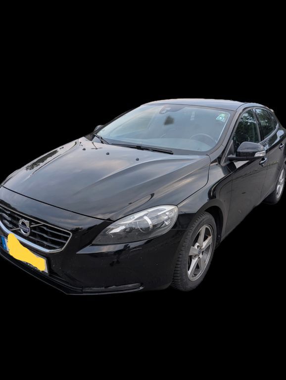 Volvo V40 186.050 km 8.900 € Arrach 93474