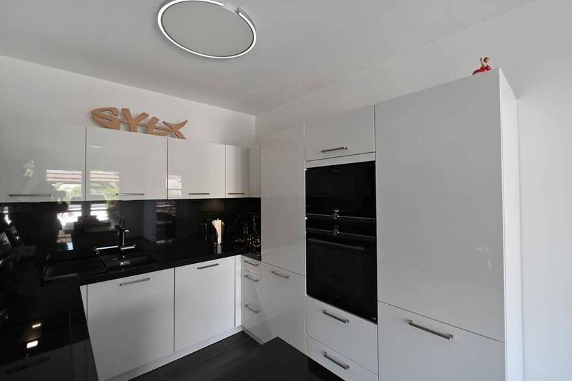 Simply Perfect :) Exklusiv ausgestattetes Townhouse mit Garten & Carport in Kettwig