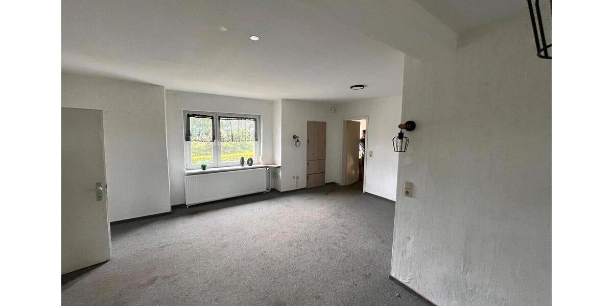 Einfamilienhaus Arnstein - 6 Zimmer, 132 m&sup2;, 65.000&euro; | Angebot:27131238