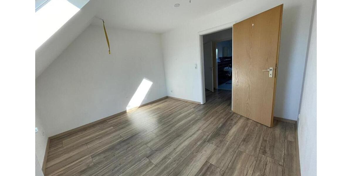 Dachgeschoßwohnung Selsingen - 3 Zimmer, 90 m&sup2;, 800&euro; | Angebot:26459695