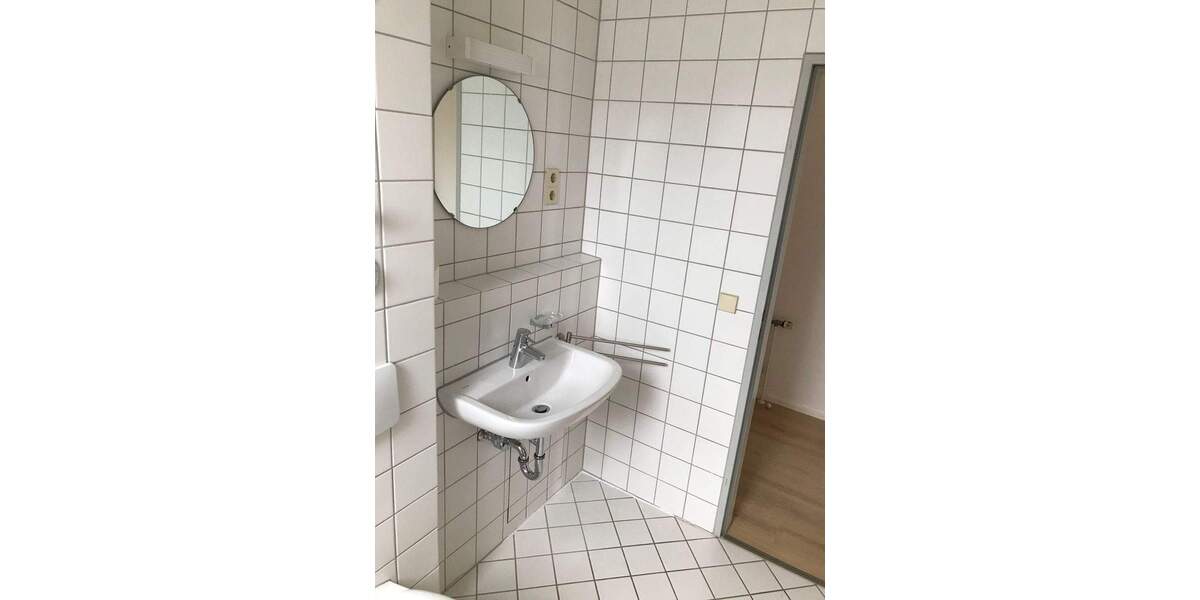 Etagenwohnung Esslingen am Neckar Zell - 3 Zimmer, 75 m&sup2;, 890&euro; | Angebot:25525371