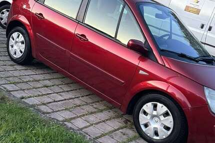Renault Scenic 196.333 km 2.700 &euro; Porta Westfalica 32457
