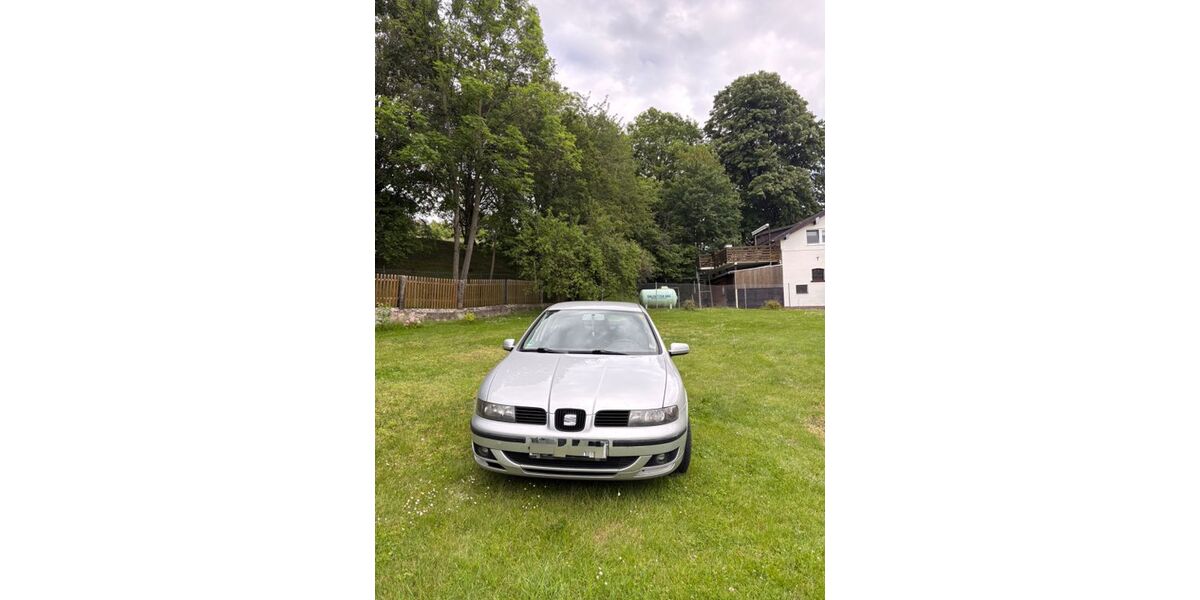 Seat Leon 113.956 km 2.999 &euro; Bad Harzburg 38667