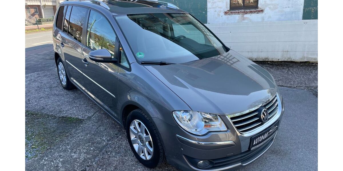 VW Touran 134.300 km 6.950 &euro; Bielefeld 33617