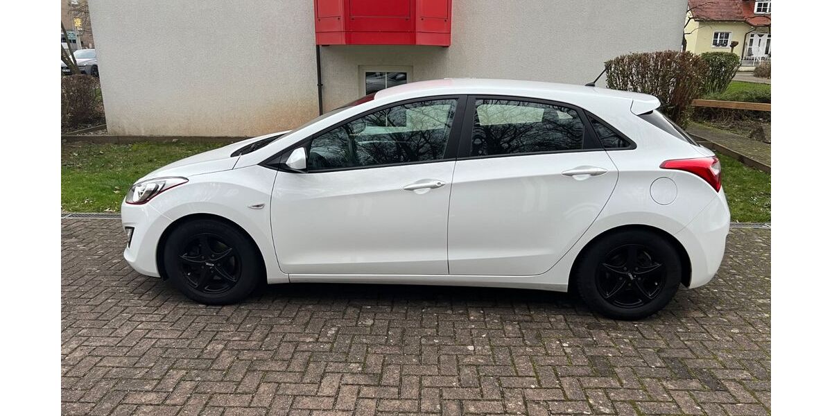 Hyundai i30 139.000 km 8.200 &euro; Eltmann 97483