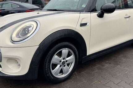 Mini Cooper 123.020 km 9.999 &euro; Moormerland 26802