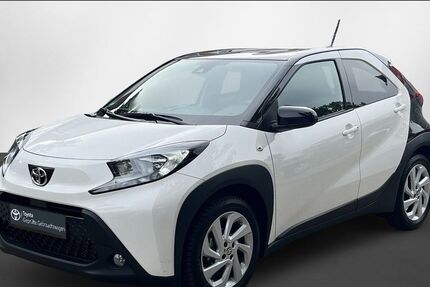 Toyota Aygo (X) 2.200 km 19.490 &euro; Berlin 13403