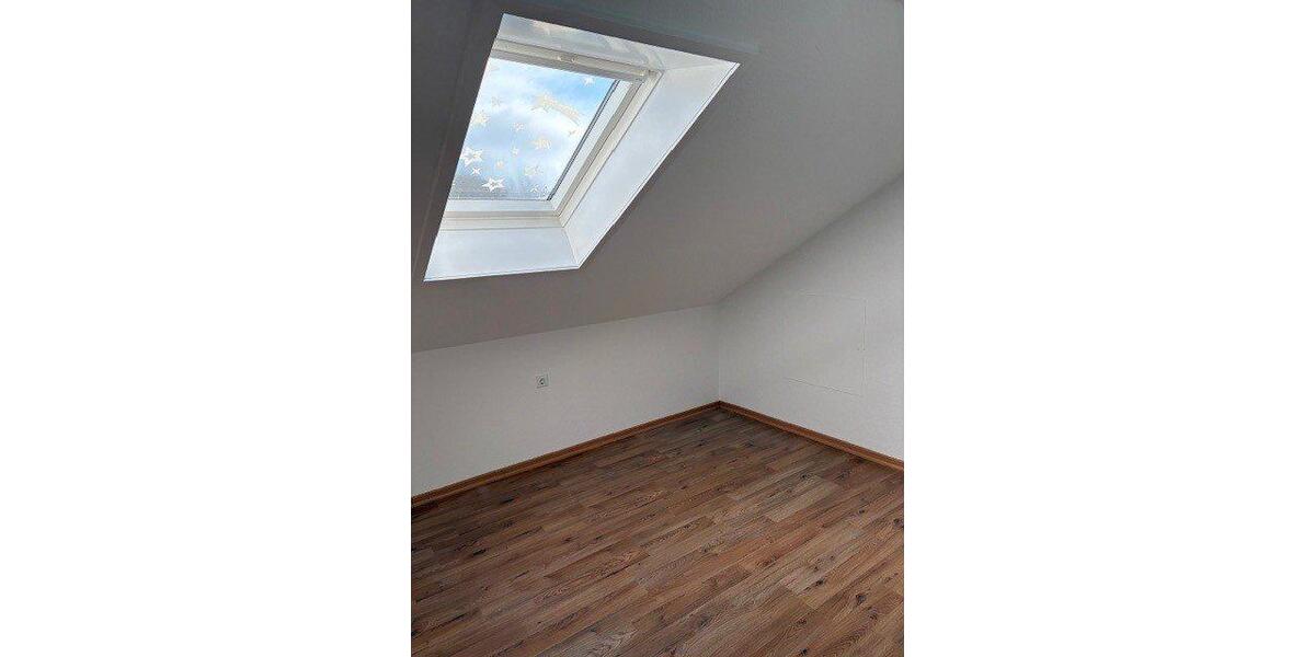 Dachgeschoßwohnung Georgsmarienhütte - 2.5 Zimmer, 75 m&sup2;, 700&euro; | Angebot:27556720