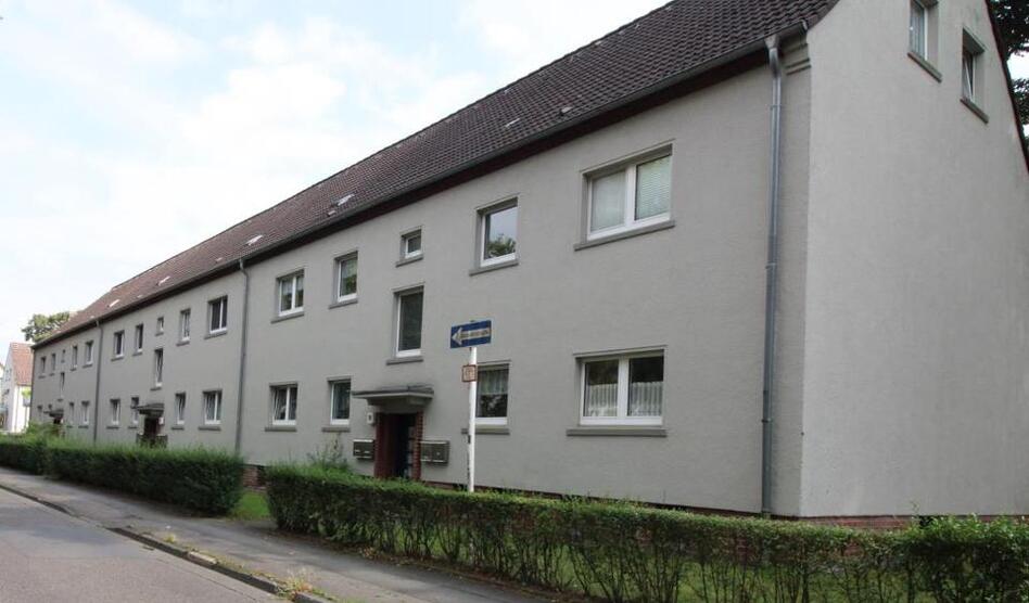 Bei VIVAWEST die Sonnenstrahlen auf dem eigenen Balkon genießen. zimmer