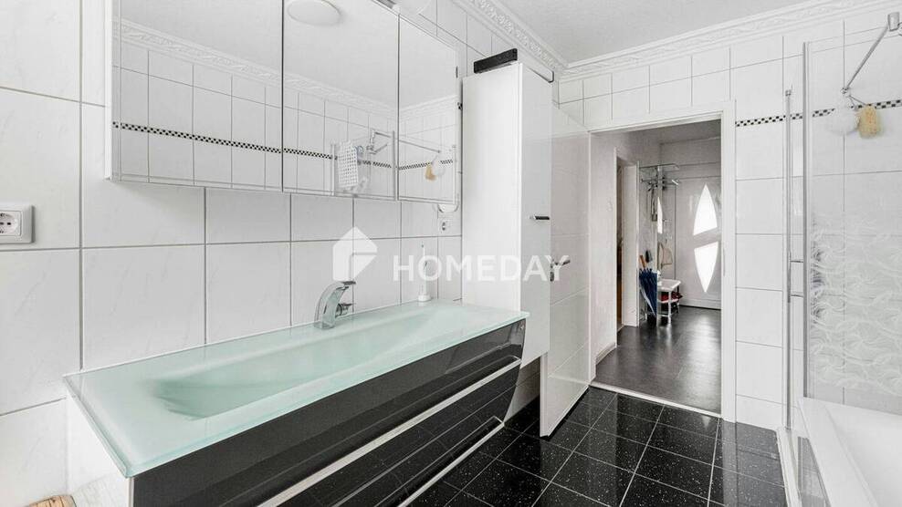 Modernisierte Doppelhaushälfte in Hanglage mit großer Terrasse und Garten 5 zimmer