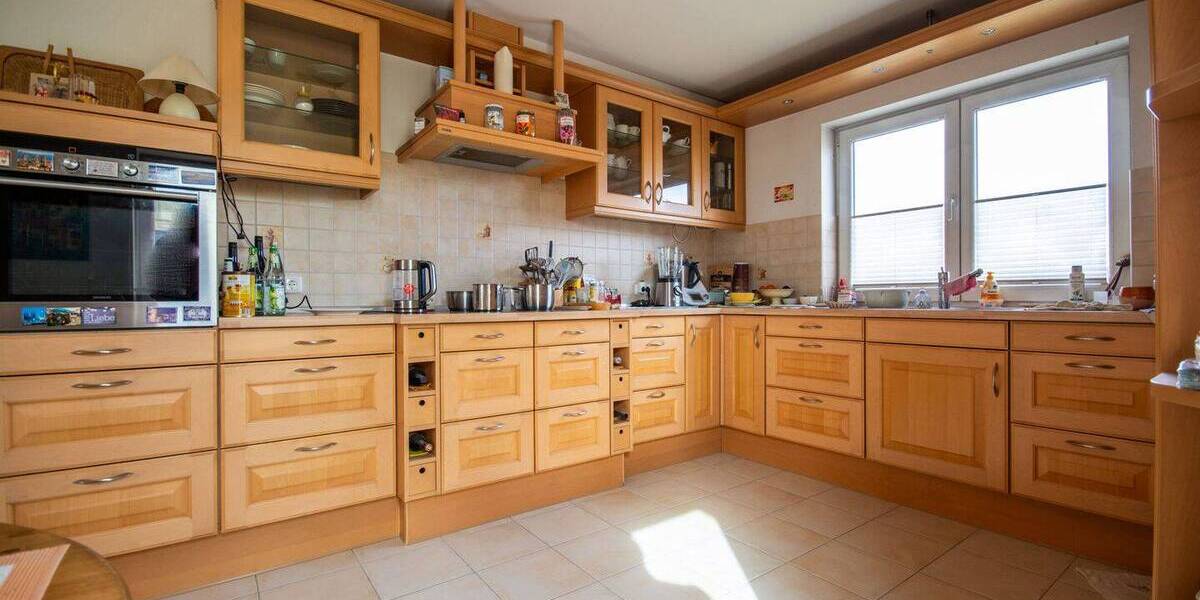 Einfamilienhaus Berngau - 7 Zimmer, 211 m&sup2;, 693.000&euro; | Angebot:25957287